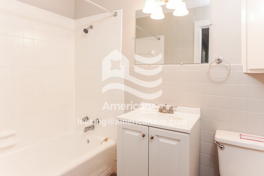 Building Photo - 3508 17th Ave