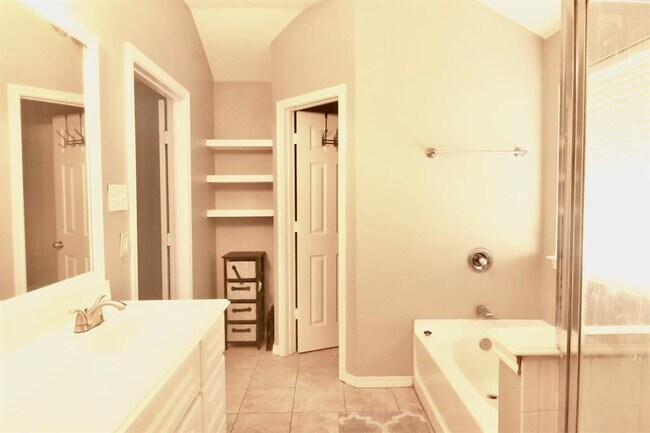 Building Photo - 21630 Trilby Way