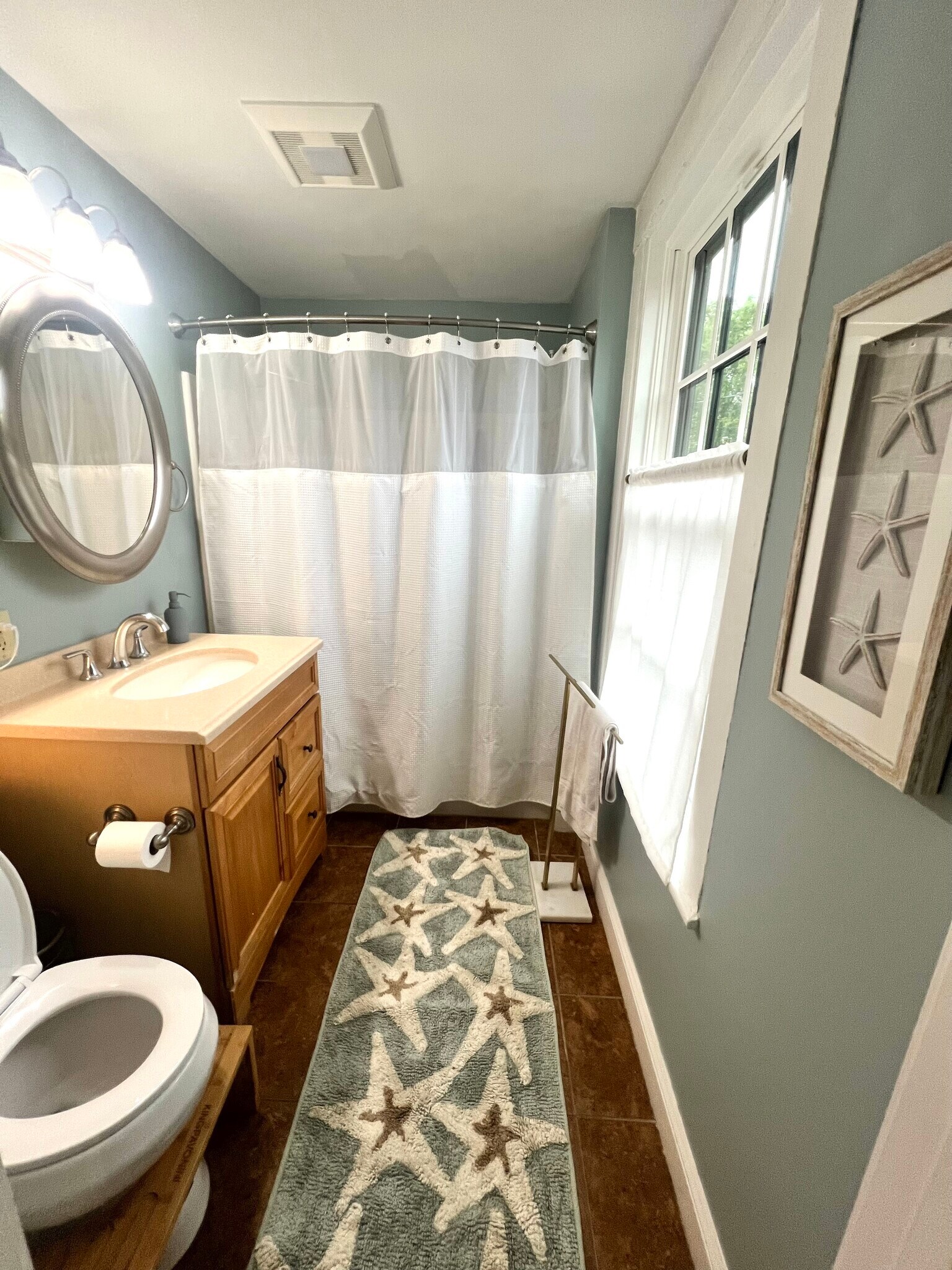 Bathtub/shower - 23 County St