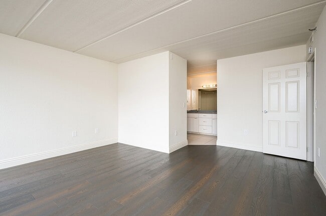 Building Photo - 50% Off First Month's Rent! Stellar Symphony Terrace Condo!