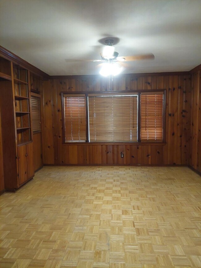 Building Photo - Heart of Midtown