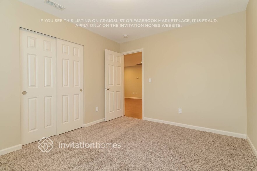 Building Photo - 16424 80th Ave E