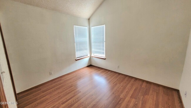 Building Photo - 7149 Golden Hawk Dr