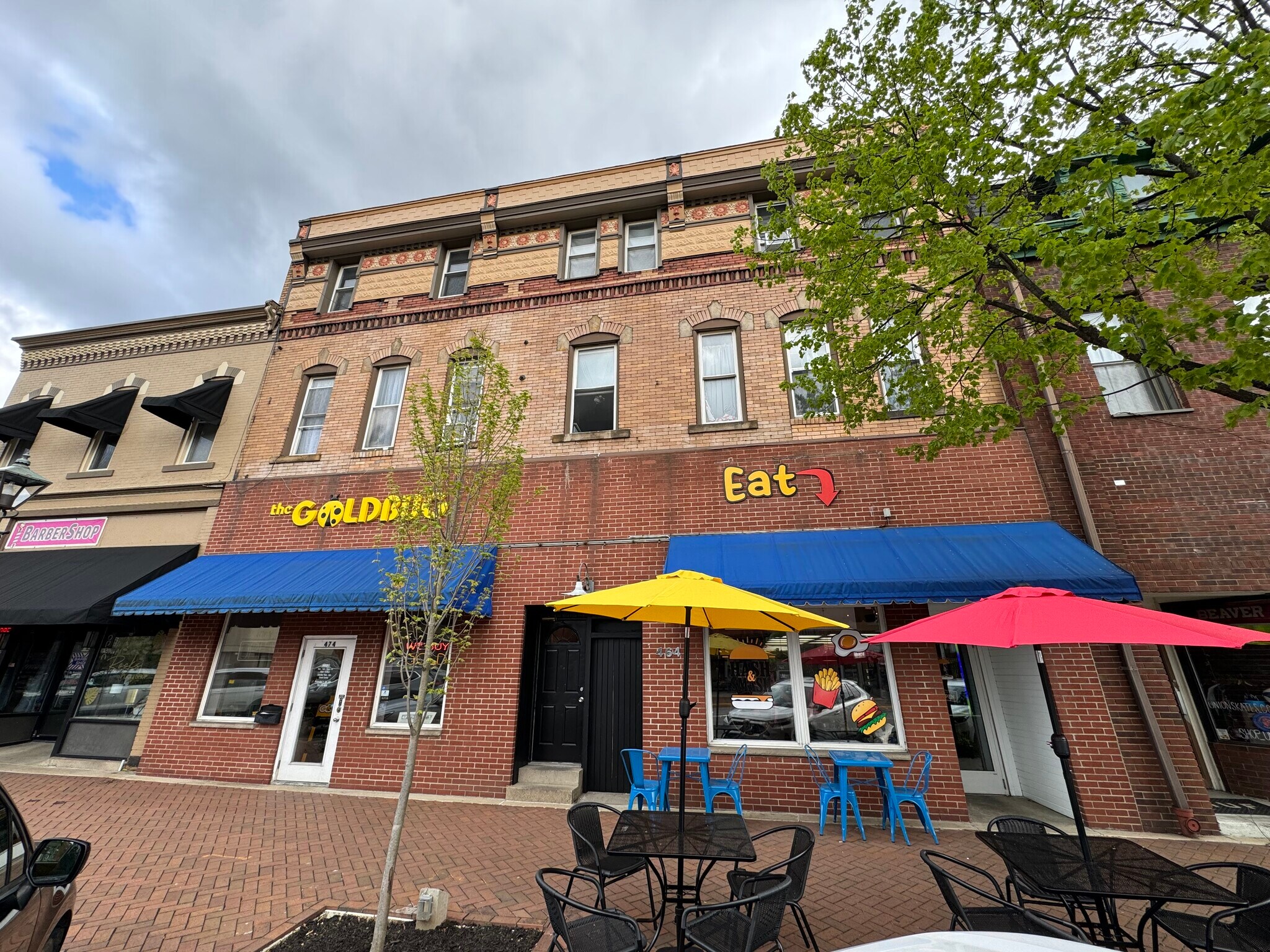 Building Photo - 464 3rd St