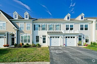 Building Photo - Townhouse in Retreat at Millstone