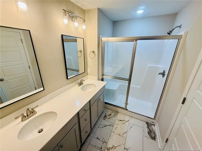 Building Photo - 8109 King Rd