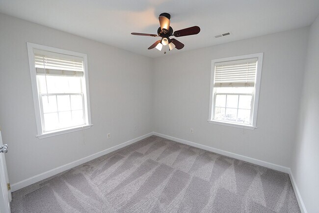 Building Photo - Lovely Four Bedroom Home in Convenient North Raleigh Location