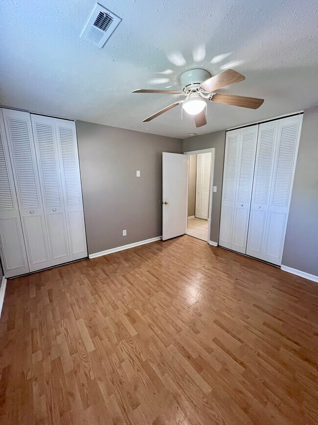 Building Photo - 309 N Marshall Ave