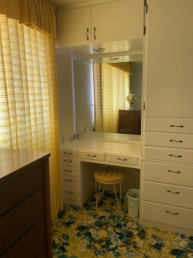 Building Photo - Lake Front Home For Rent! 1/2 Off First Full Months Rent Move in Special!!!
