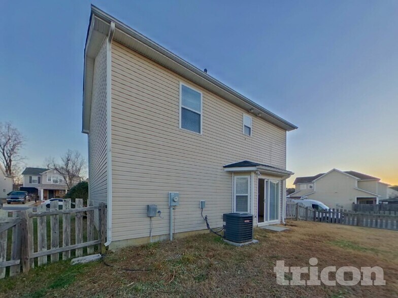 Building Photo - 238 Waterlemon Way