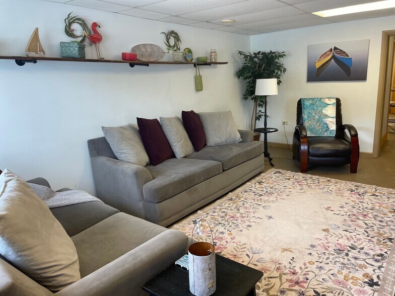 Building Photo - 17763 Mahoning Ave