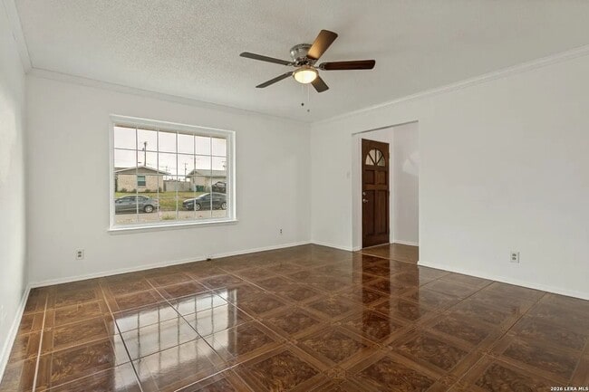 Building Photo - 207 Balboa Dr