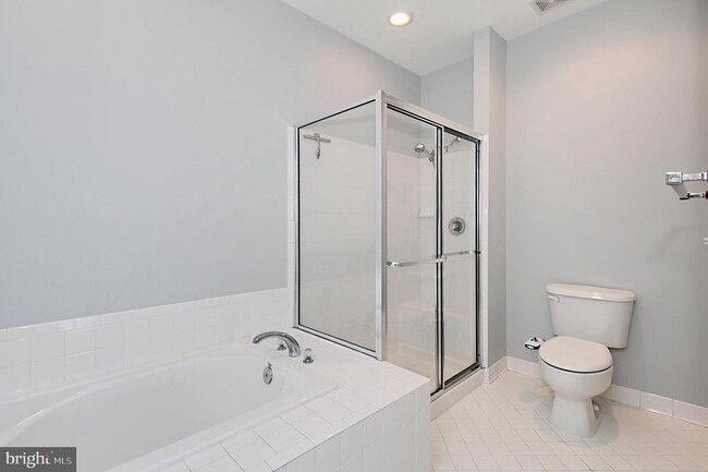 Building Photo - 6913 Stanwick Square
