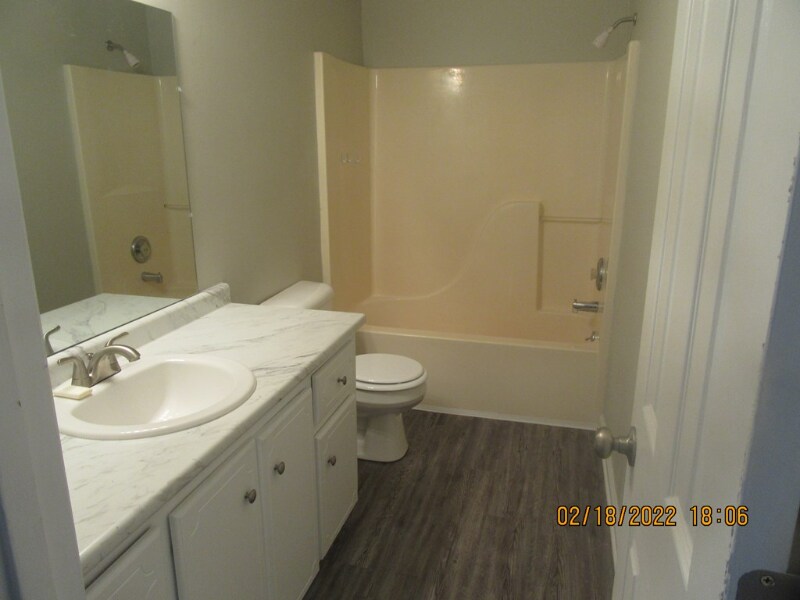 Building Photo - 862 Lyndsi Ln