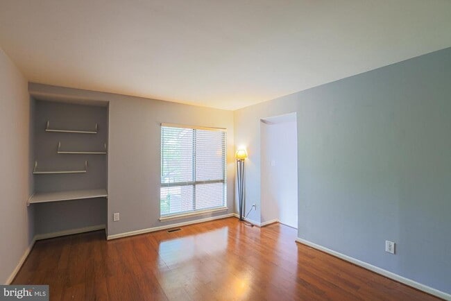 Building Photo - 17 Farmhouse Ct