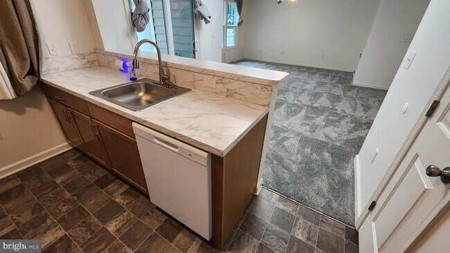 Building Photo - 14225 Jib St