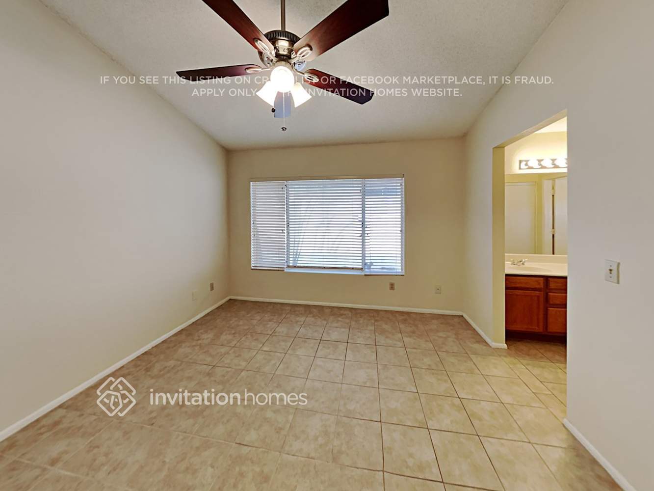 Building Photo - 10851 W Ruth Ave