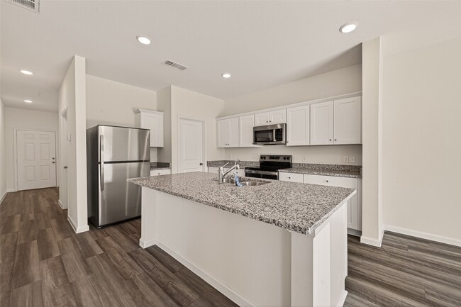 Building Photo - 31247 Williams Lndg St