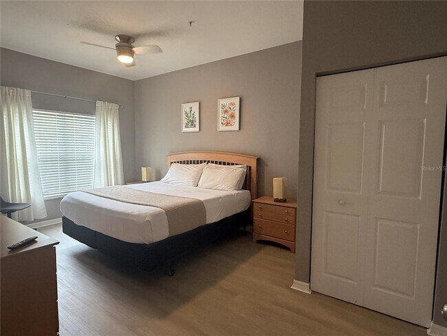 Building Photo - 4000 Santa Maria Dr