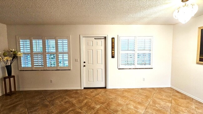 Building Photo - 1441 Ocean Dr