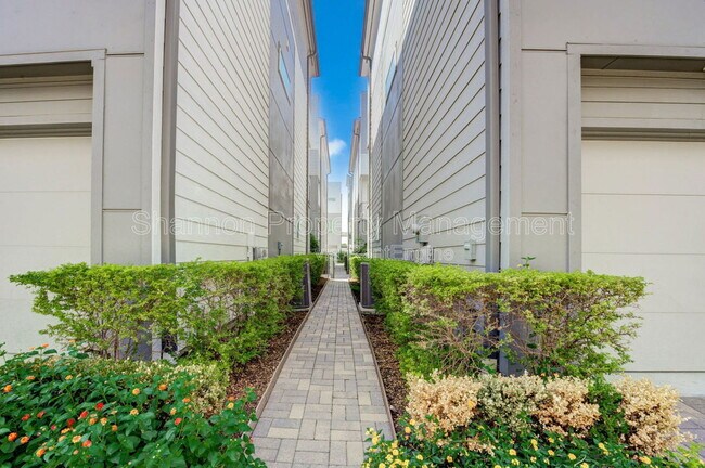 Building Photo - 1743 Eado Point Ln