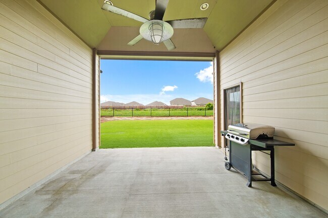 Building Photo - 6614 Sterling Shores Ln