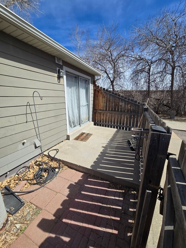 Building Photo - Ranch Style Townhome in convenient location