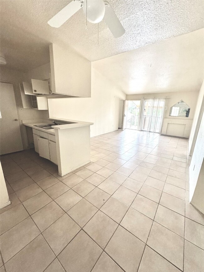 Primary Photo - 717 Richcrest Dr
