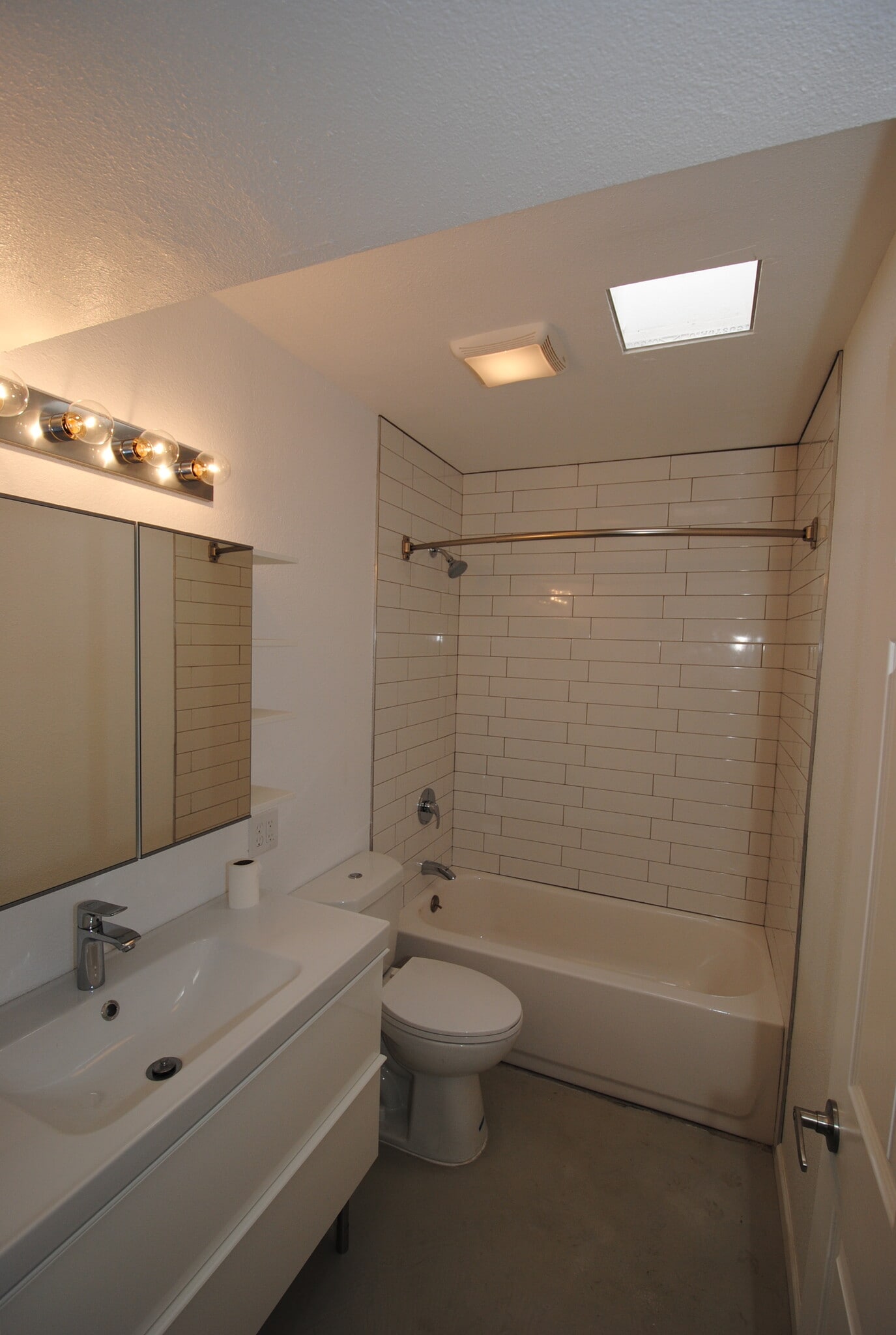 Building Photo - 425 W Colter St