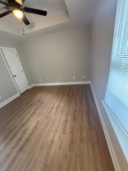 Building Photo - 2812 Cranbrook Dr