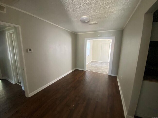 Building Photo - 121 Shadyside Ln
