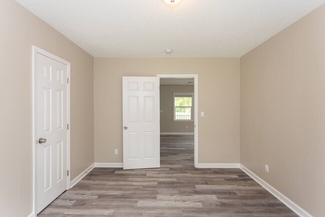 Building Photo - Welcome to this Beautiful Home nestled in the heart of Sumter, SC.