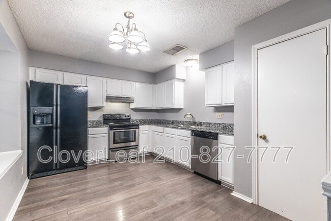 Building Photo - 5017 Cherry Tree Dr