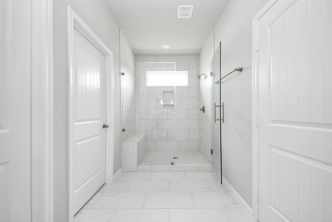 Building Photo - 638 Stovall Dr