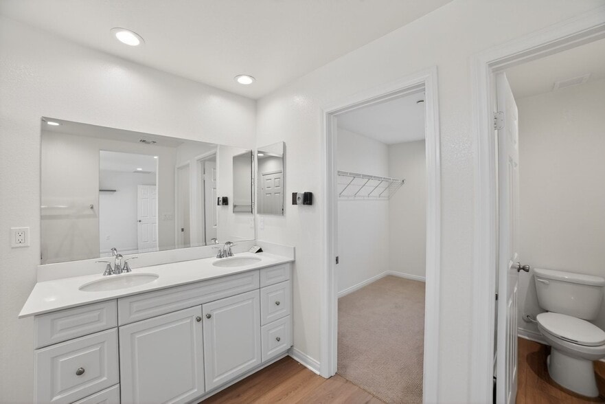 Building Photo - 2471 Satsuma Cir