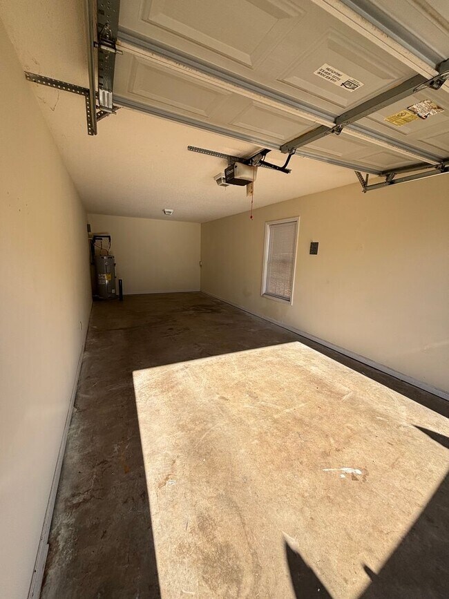 Building Photo - 216 Springfield Cir