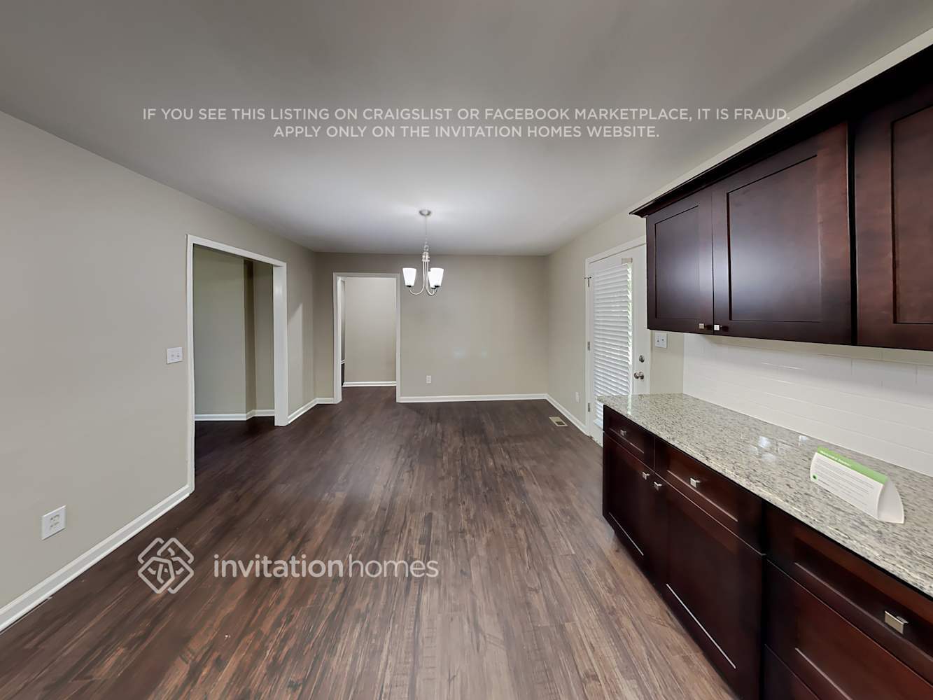 Building Photo - 5504 Hickory Grove Rd
