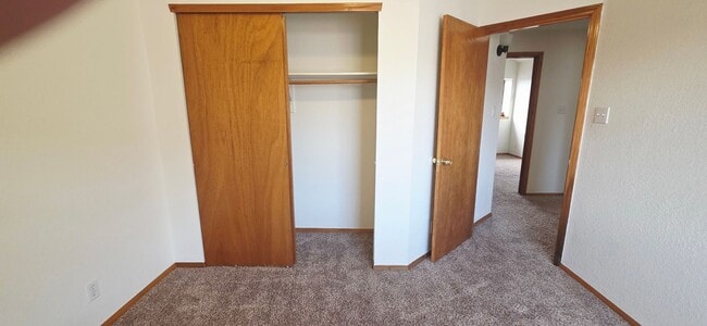 Building Photo - Charming 3 bedroom, 2.5 bath home in West El Paso!