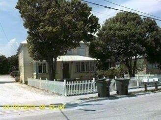 Primary Photo - Seaway Apartments