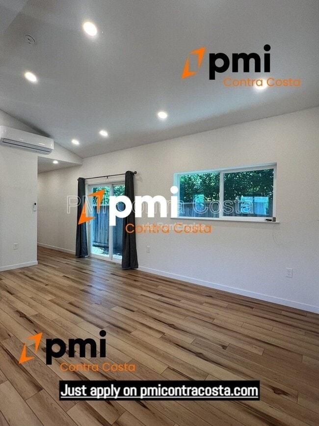Building Photo - 1173 Las Juntas Way