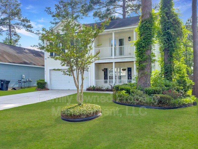 Building Photo - 8753 Red Oak Dr