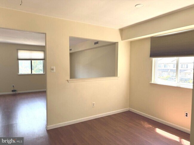 Building Photo - 2031 Jason Dr