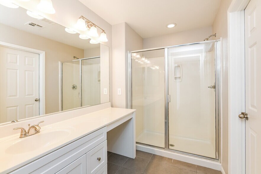Building Photo - 10644 Gale Wind Ct