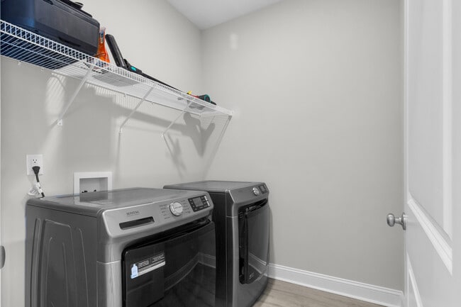 Building Photo - 139 Pasture Ln