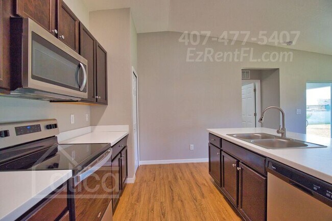 Building Photo - 2803 11th St SW