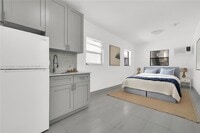 Building Photo - 13390 NE 6th Ave