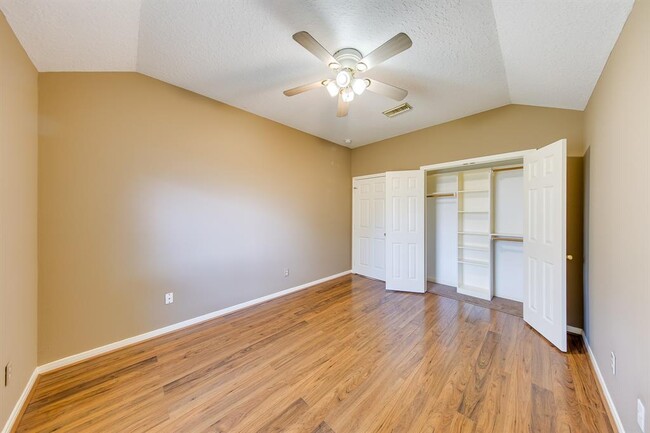 Building Photo - 6103 France Ln