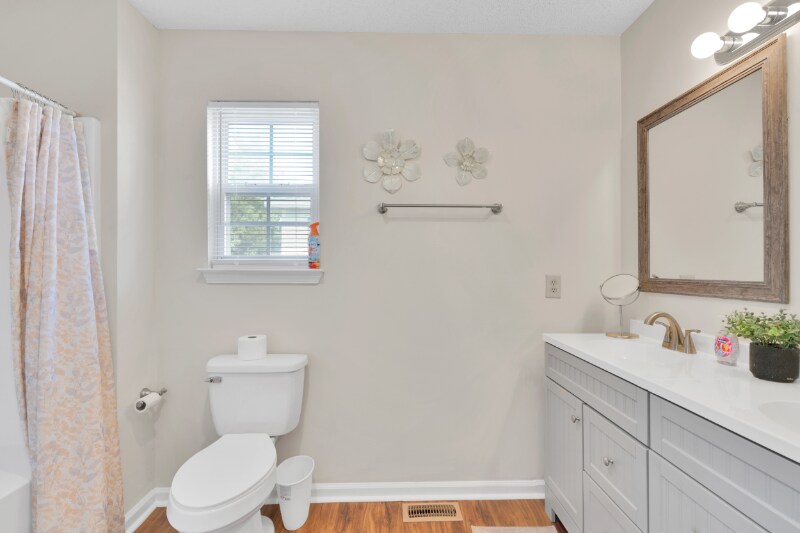 Building Photo - 1216 Eagle Ridge Dr