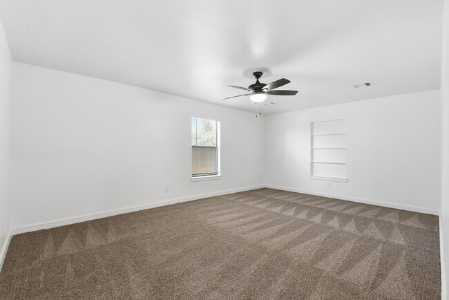 Building Photo - 915 Nevell St