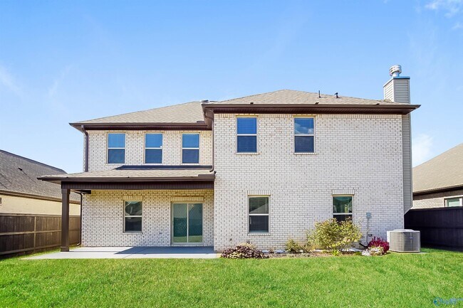 Building Photo - 117 Holly Fern Dr.